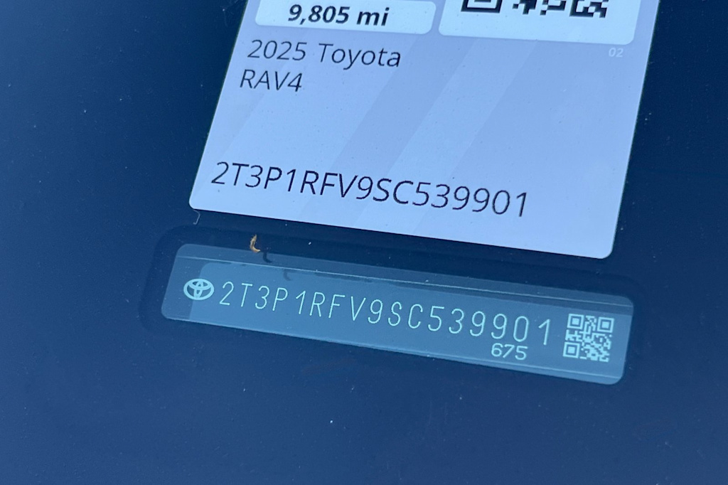 Thumbnail: 2025 Toyota RAV4 - 8