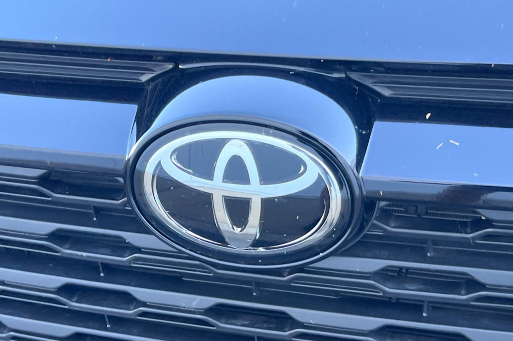 Thumbnail: 2025 Toyota RAV4 - 5