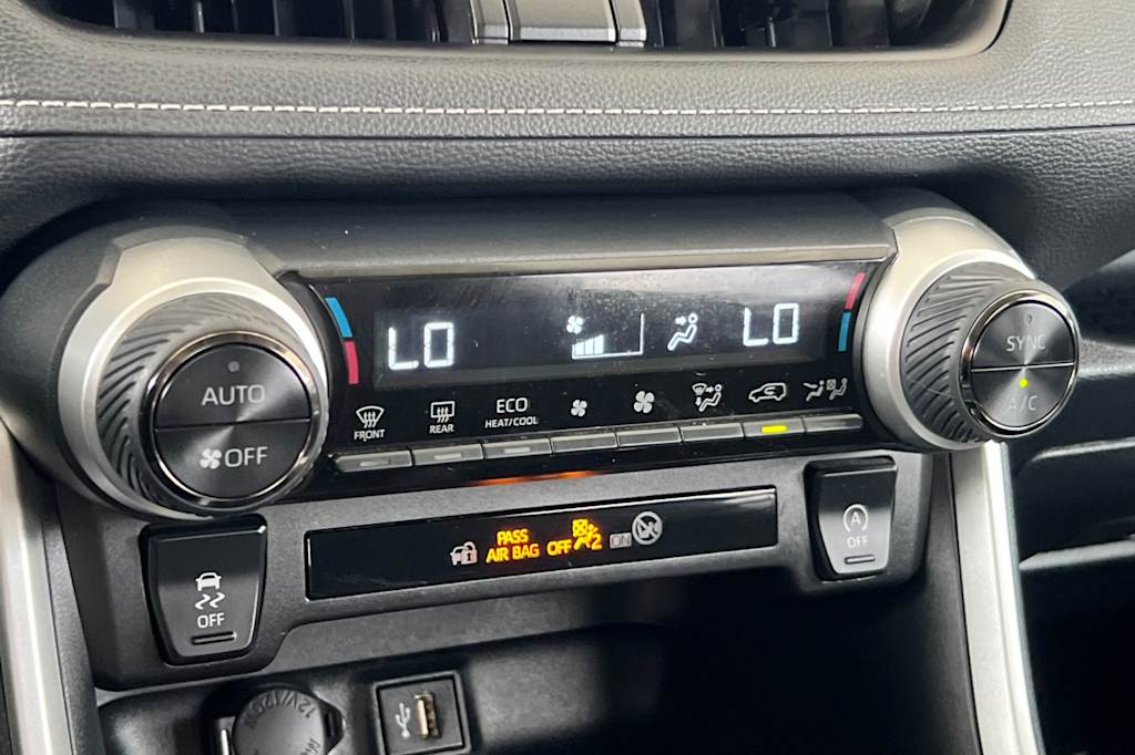 Thumbnail: 2025 Toyota RAV4 - 26