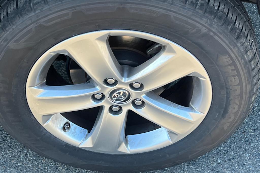 Thumbnail: 2015 Toyota RAV4 - 23