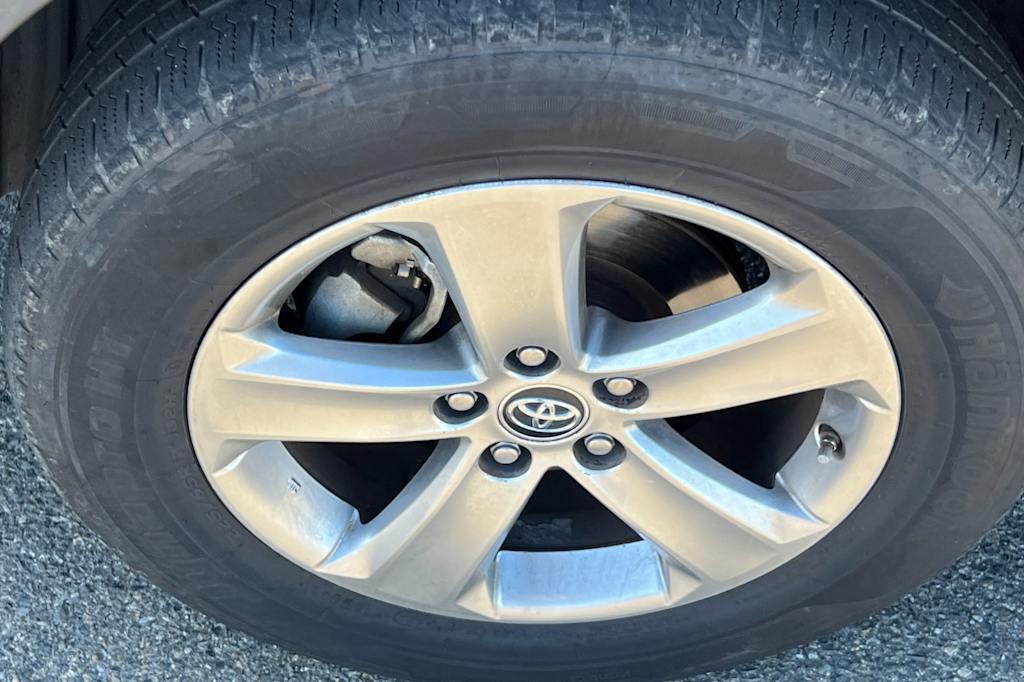 Thumbnail: 2015 Toyota RAV4 - 6