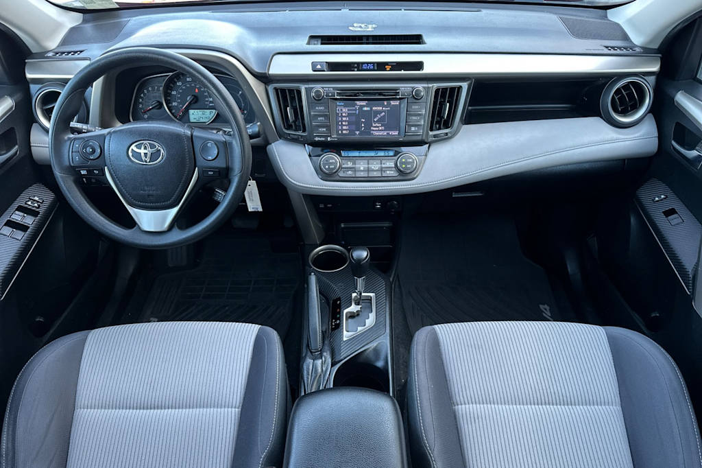 Thumbnail: 2015 Toyota RAV4 - 2