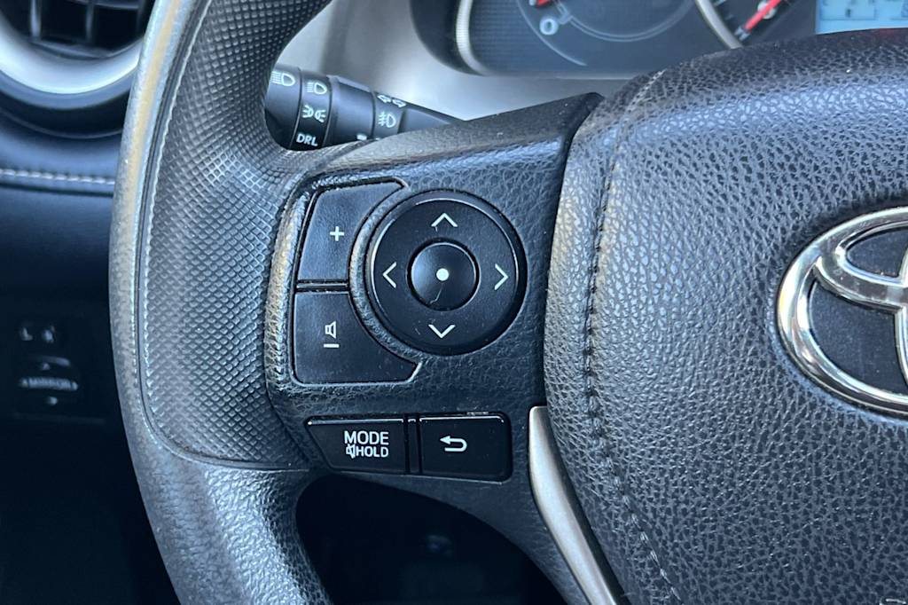 Thumbnail: 2014 Toyota RAV4 - 29
