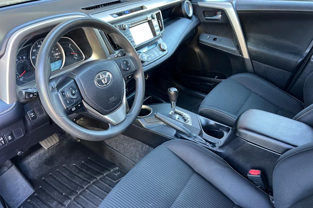 Thumbnail: 2014 Toyota RAV4 - 9