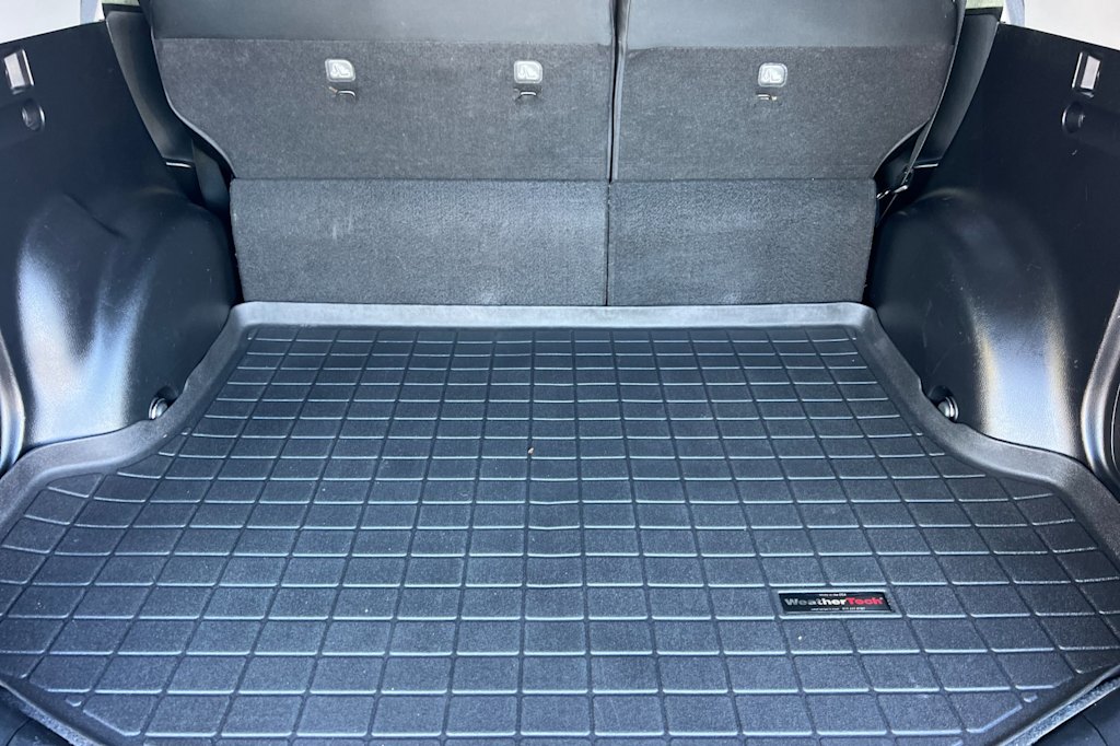 Thumbnail: 2014 Toyota RAV4 - 16