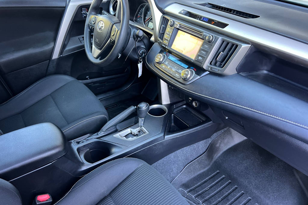 Thumbnail: 2014 Toyota RAV4 - 12