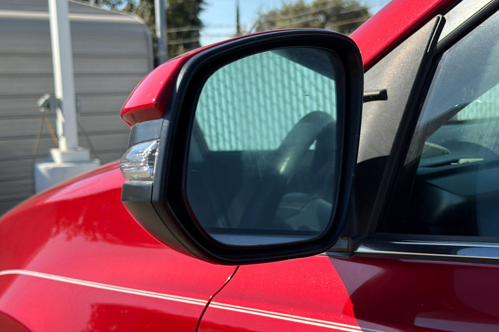 Thumbnail: 2015 Toyota RAV4 - 9