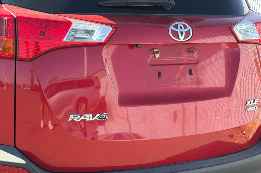 Thumbnail: 2015 Toyota RAV4 - 24