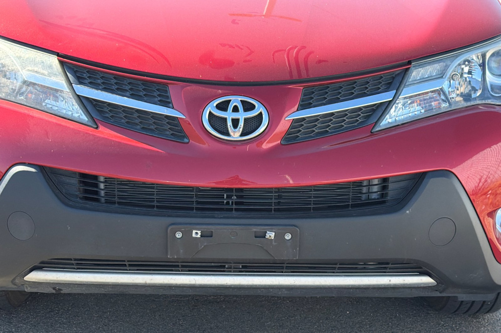 Thumbnail: 2015 Toyota RAV4 - 17