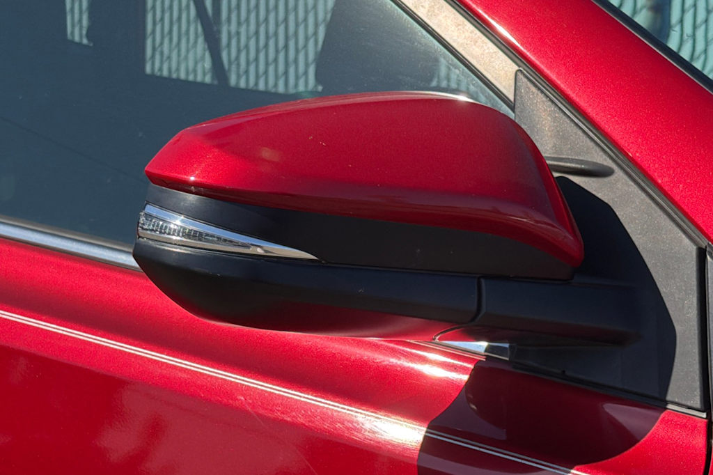 Thumbnail: 2015 Toyota RAV4 - 21
