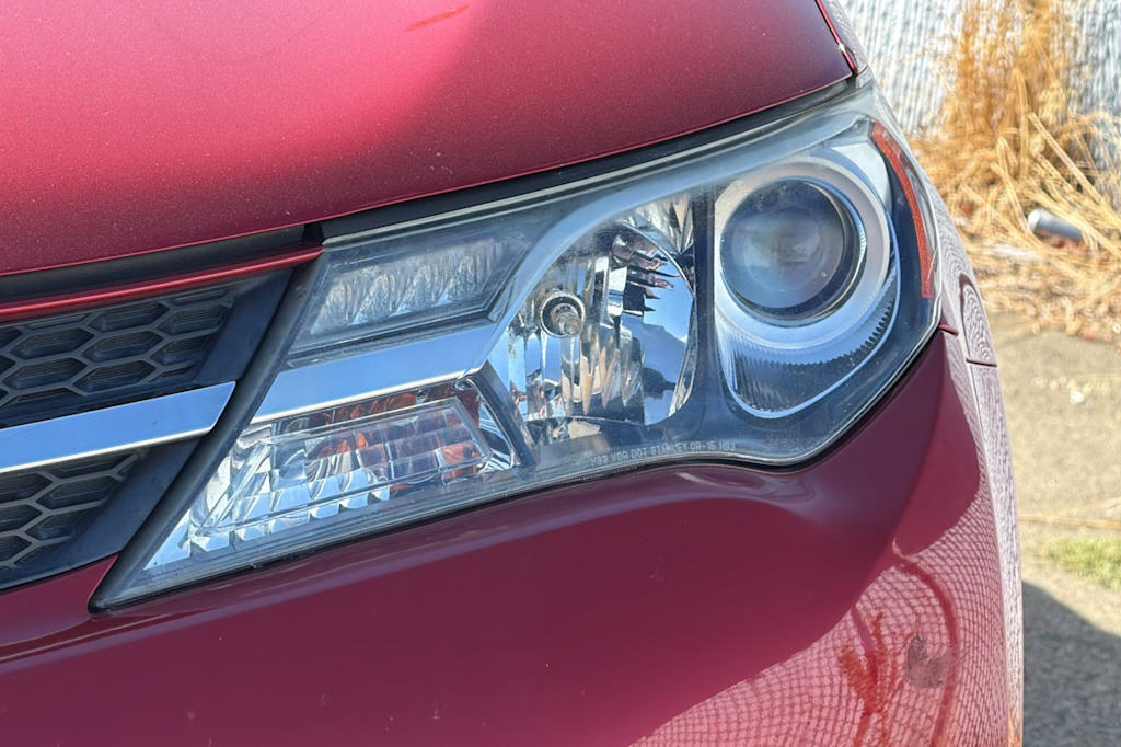 Thumbnail: 2015 Toyota RAV4 - 16