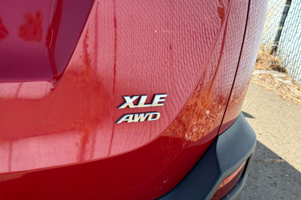Thumbnail: 2015 Toyota RAV4 - 7