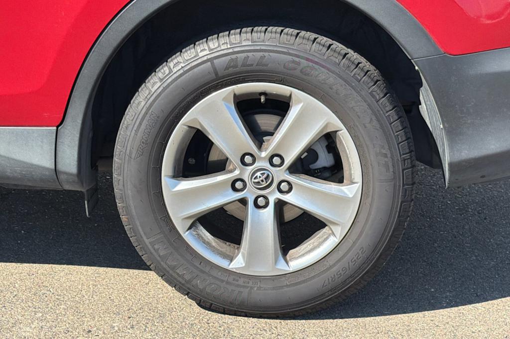 Thumbnail: 2015 Toyota RAV4 - 26