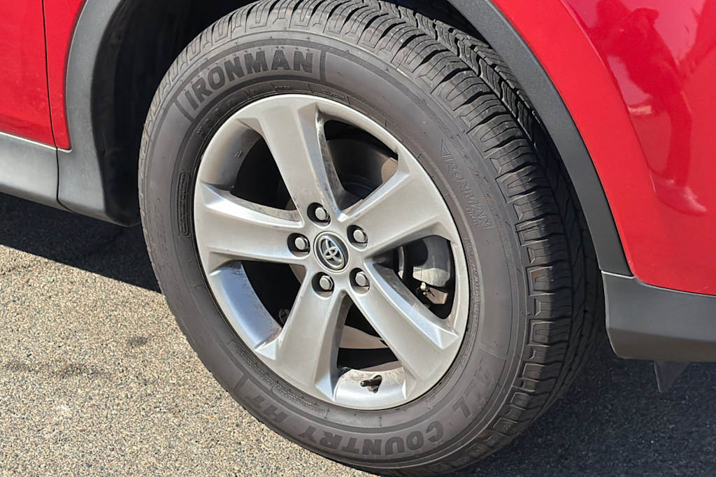Thumbnail: 2015 Toyota RAV4 - 20