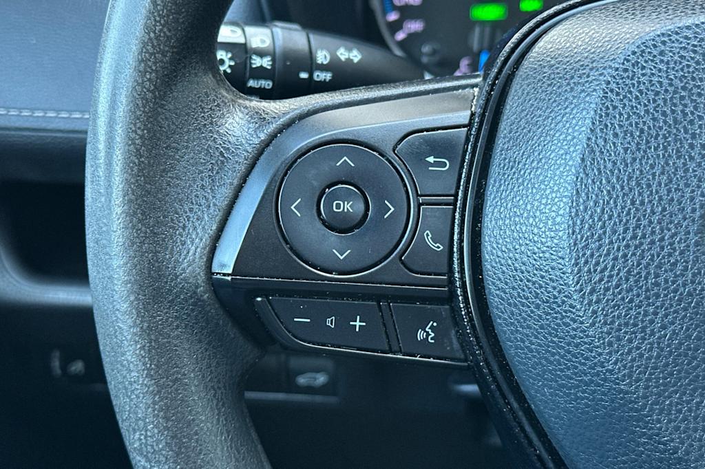 Thumbnail: 2021 Toyota RAV4 - 30