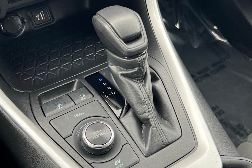 Thumbnail: 2024 Toyota RAV4 - 13