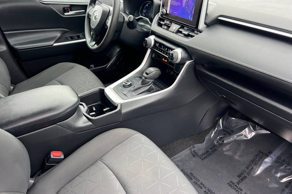 Thumbnail: 2024 Toyota RAV4 - 11