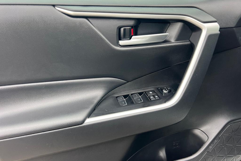 Thumbnail: 2024 Toyota RAV4 - 19