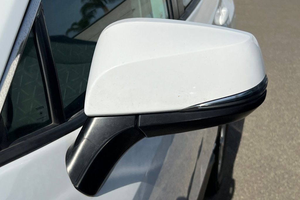 Thumbnail: 2019 Toyota RAV4 - 7