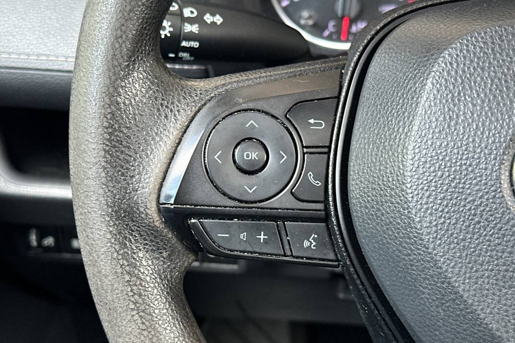 Thumbnail: 2022 Toyota RAV4 - 30