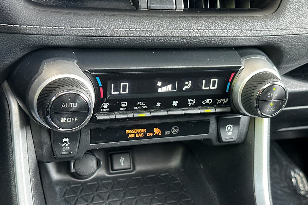 Thumbnail: 2022 Toyota RAV4 - 27