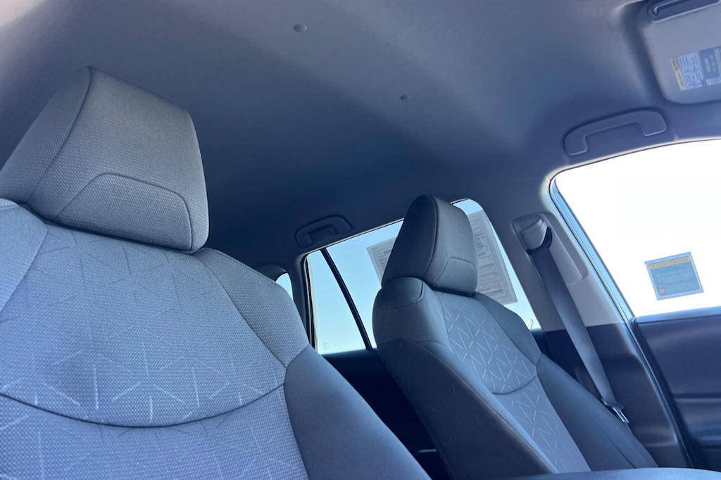Thumbnail: 2021 Toyota RAV4 - 10