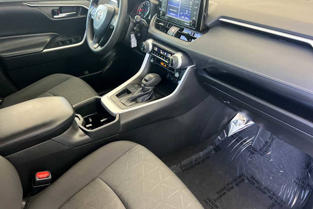 Thumbnail: 2022 Toyota RAV4 - 12