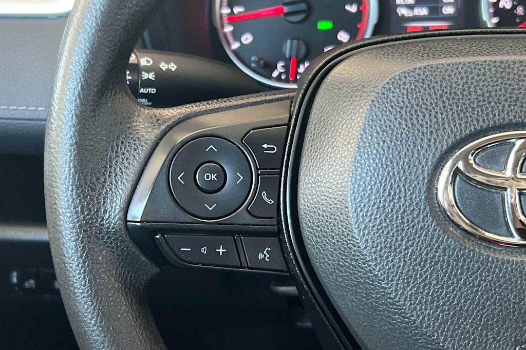 Thumbnail: 2022 Toyota RAV4 - 28