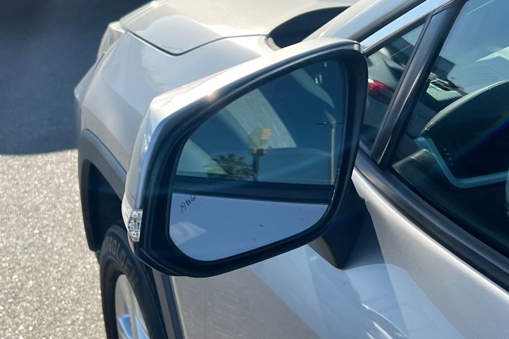 Thumbnail: 2019 Toyota RAV4 - 11