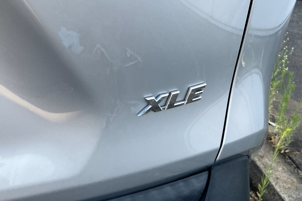 Thumbnail: 2019 Toyota RAV4 - 22
