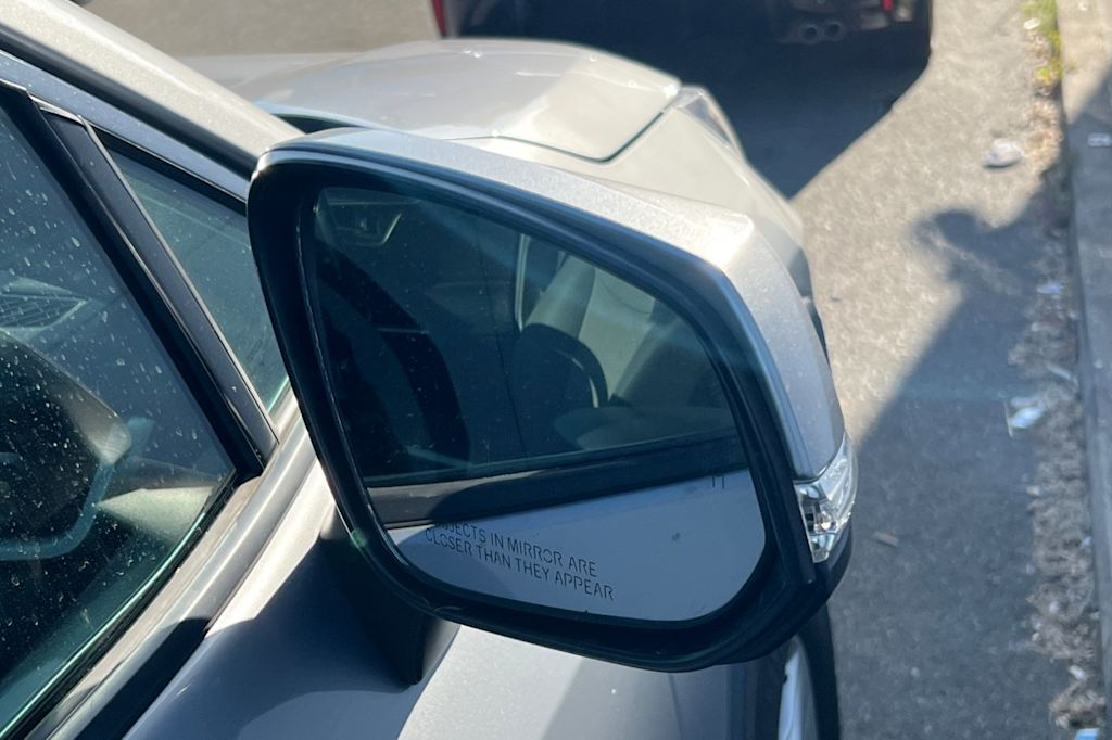 Thumbnail: 2019 Toyota RAV4 - 17
