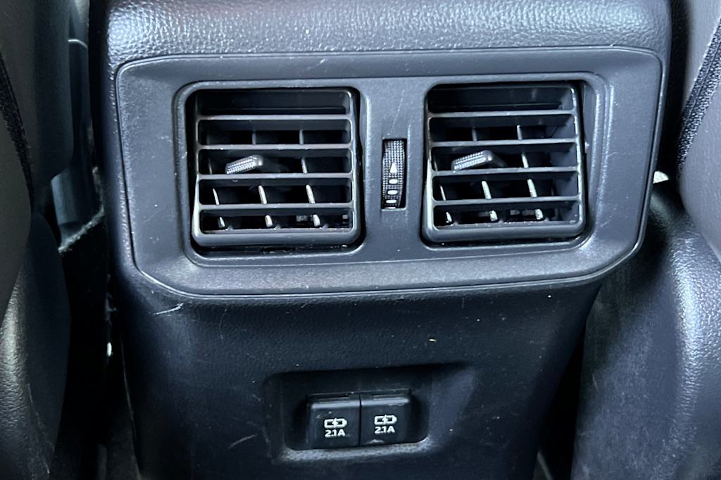 Thumbnail: 2021 Toyota RAV4 - 22