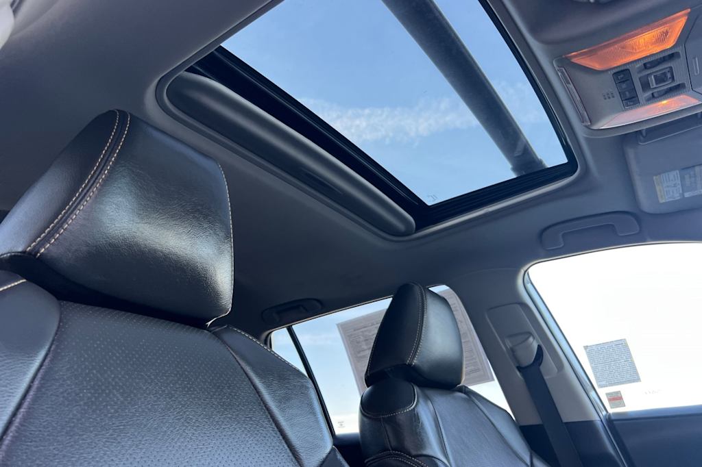 Thumbnail: 2021 Toyota RAV4 - 23