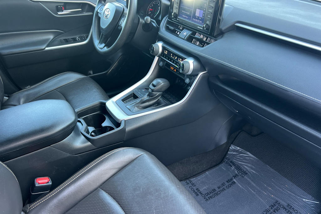 Thumbnail: 2021 Toyota RAV4 - 11