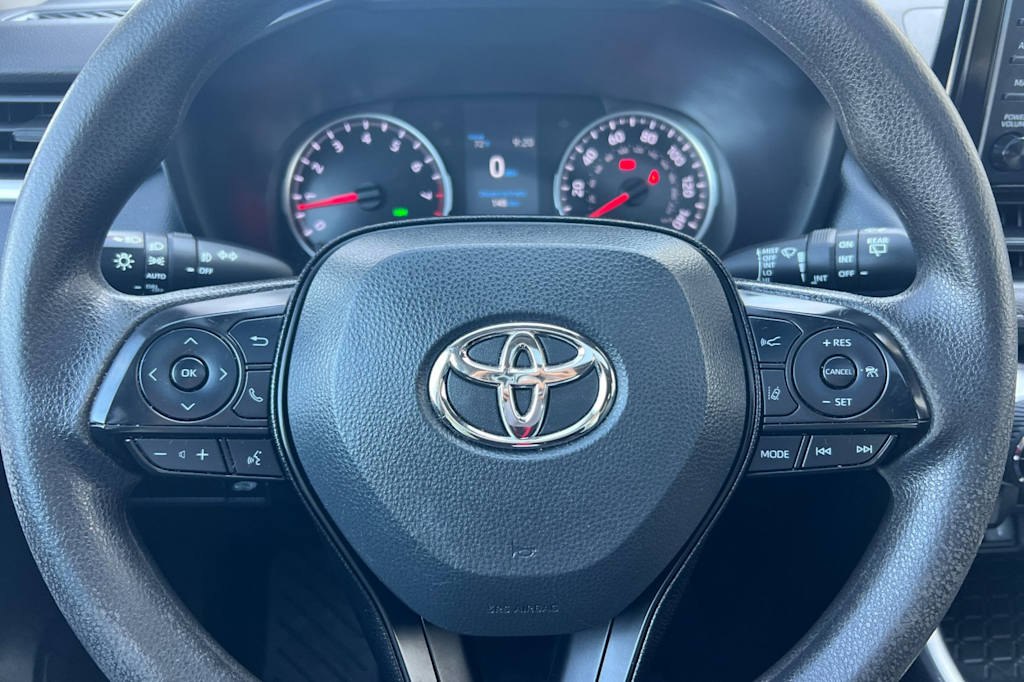 Thumbnail: 2021 Toyota RAV4 - 28