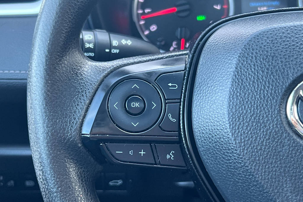 Thumbnail: 2021 Toyota RAV4 - 29