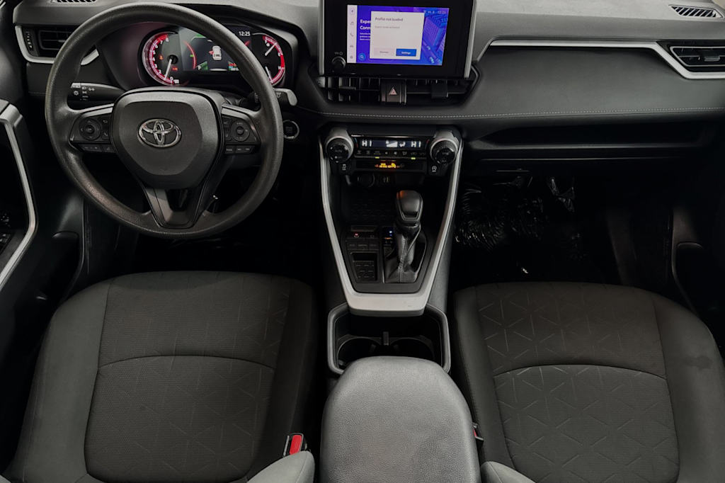 2023 Toyota RAV4 XLE 2