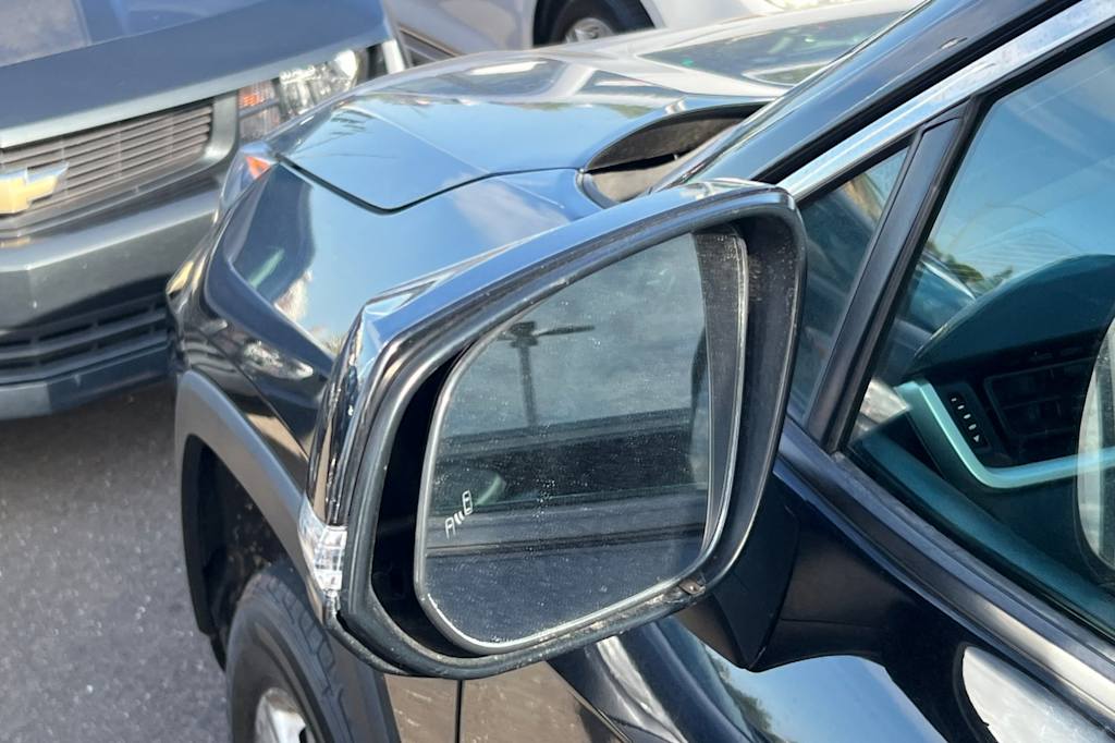 Thumbnail: 2021 Toyota RAV4 - 2