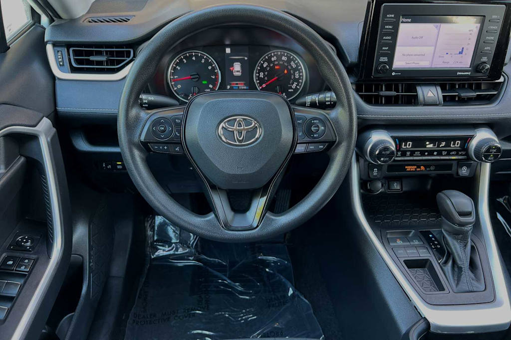 2022 Toyota RAV4 XLE 11