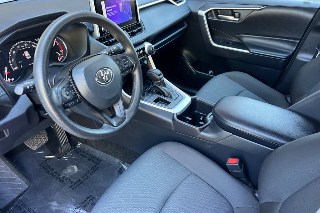 Thumbnail: 2025 Toyota RAV4 - 9