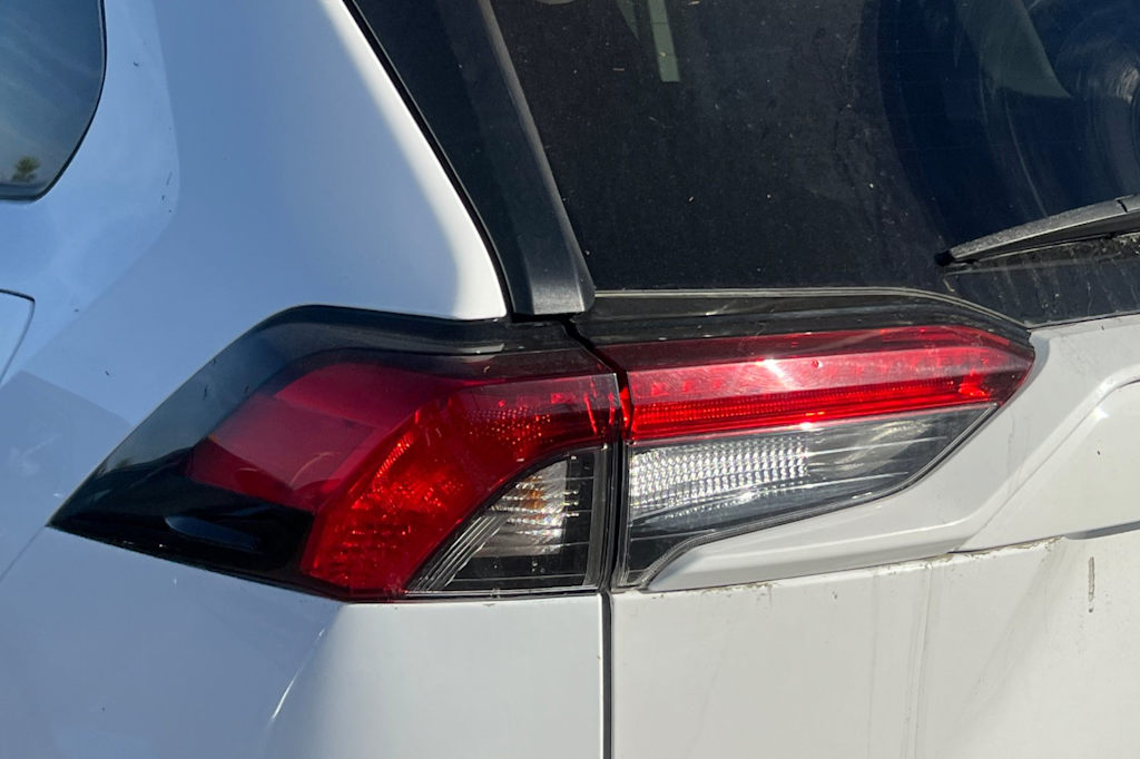 Thumbnail: 2024 Toyota RAV4 - 21