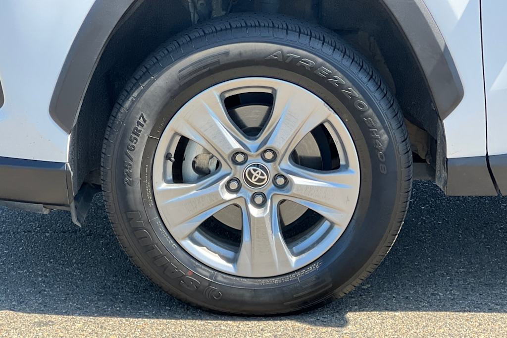 Thumbnail: 2024 Toyota RAV4 - 7