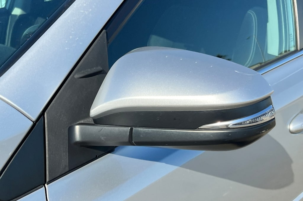 Thumbnail: 2014 Toyota RAV4 - 15