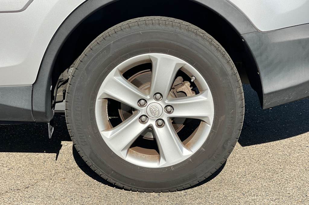 Thumbnail: 2014 Toyota RAV4 - 26