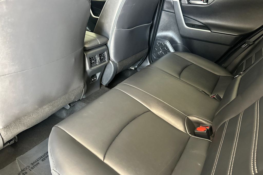 Thumbnail: 2019 Toyota RAV4 - 10