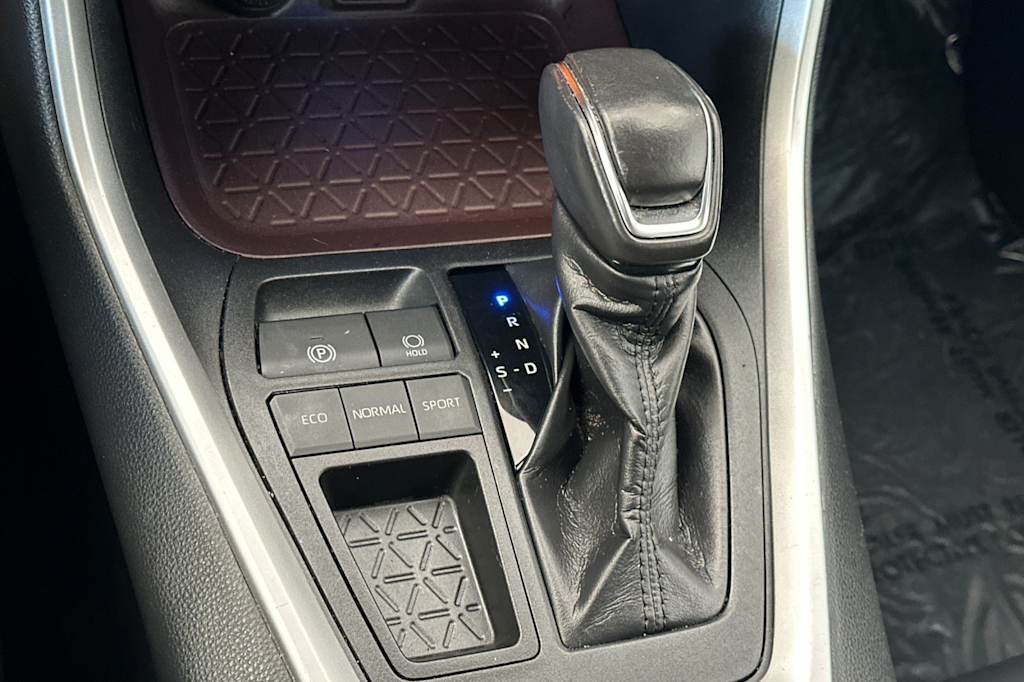 Thumbnail: 2019 Toyota RAV4 - 14