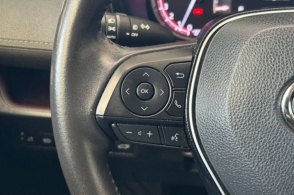 Thumbnail: 2019 Toyota RAV4 - 30