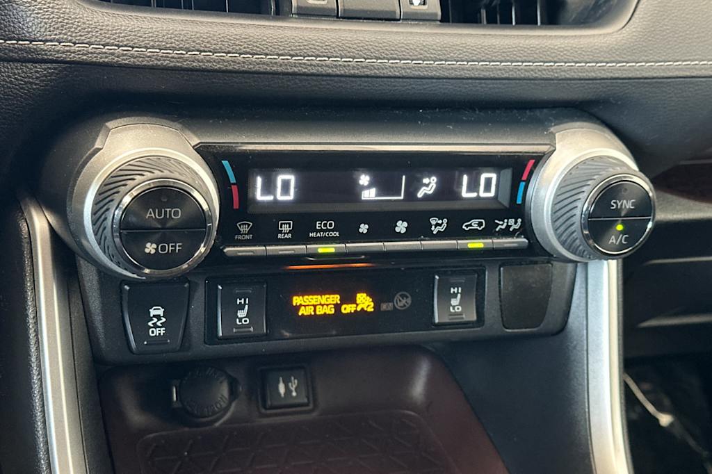 Thumbnail: 2019 Toyota RAV4 - 27