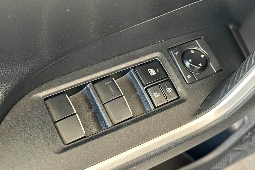 Thumbnail: 2019 Toyota RAV4 - 22