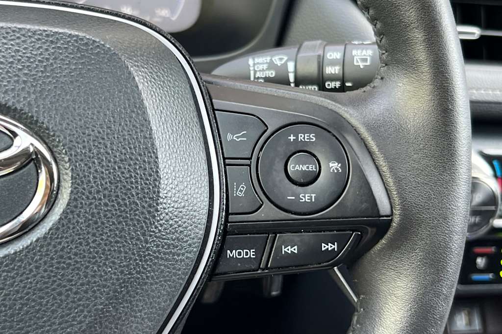 Thumbnail: 2023 Toyota RAV4 - 31